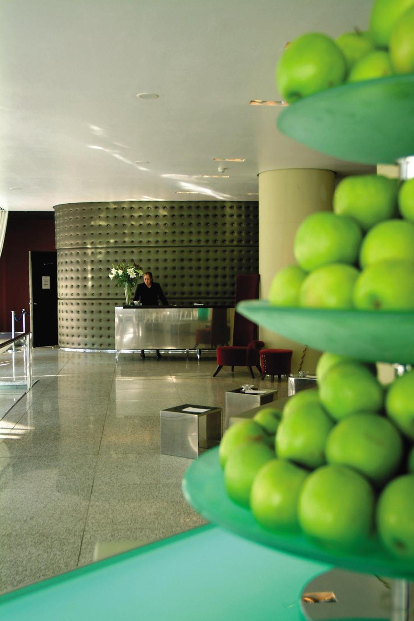 Отель Park Plaza 4*